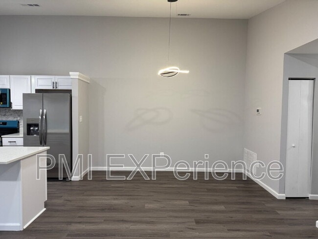 Building Photo - 10114 Scotch Hill Dr