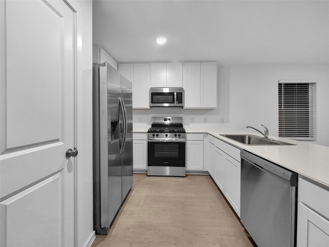 Building Photo - 3054 Mallorca Dr
