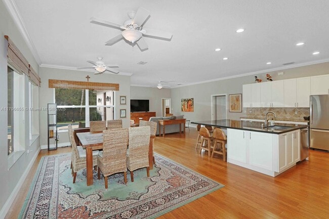 Building Photo - 3140 Fairways Dr