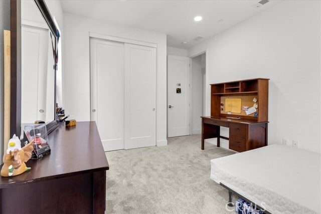 Building Photo - 211 Creekside Ct