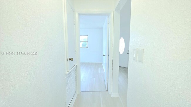 Building Photo - 5300 SW 7th Ct