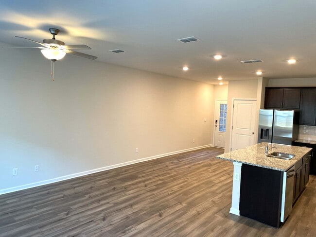 Building Photo - 1642 Villageside Ct