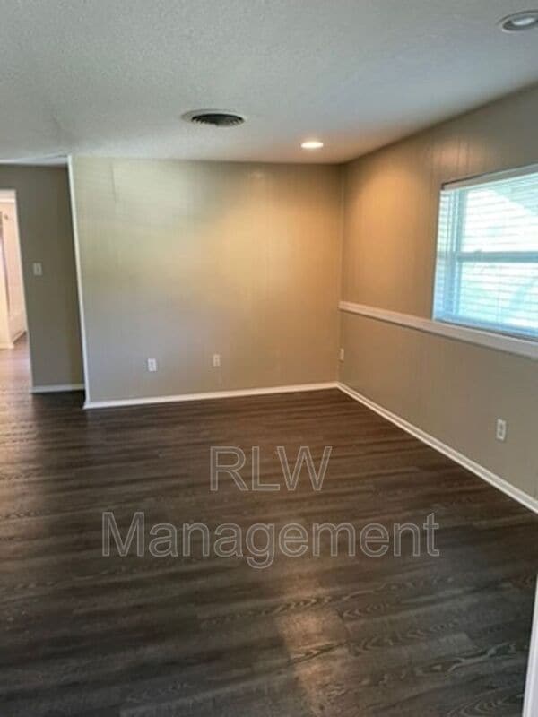 Building Photo - 206 Osceola Ave