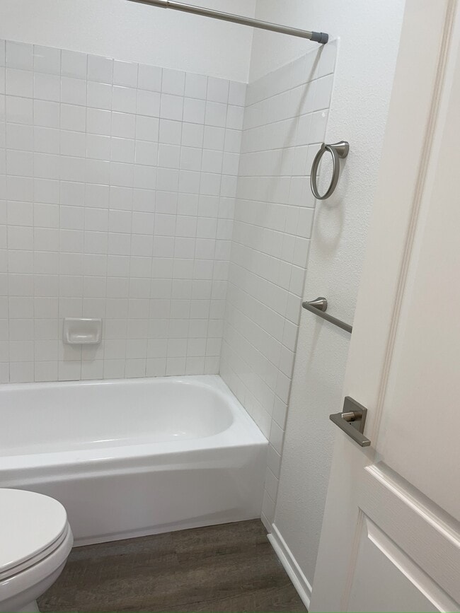 Second Bathroom with Tub - 3555 Caminito El Rincon