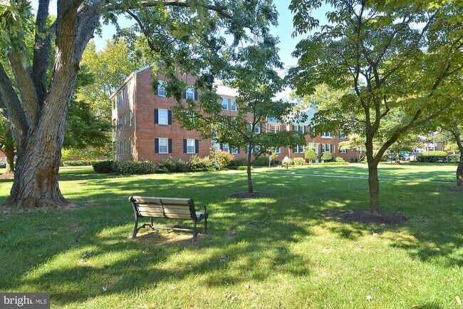 Building Photo - 1107 Belle View Blvd