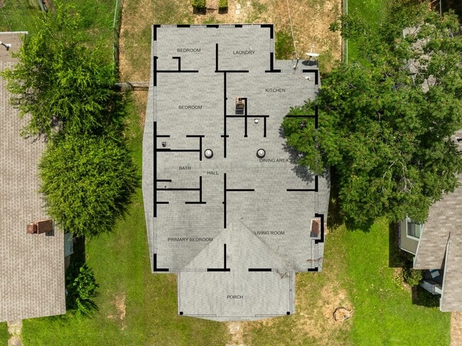 Building Photo - Freshly Updated 3 Bedroom House