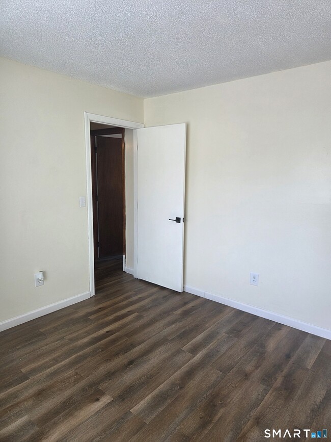 Building Photo - 1101 Highland Ave