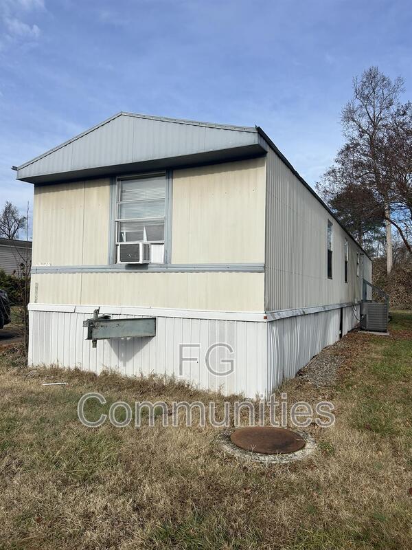 Building Photo - 1788 Bradford Dr