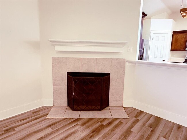 Building Photo - 207 Mollie Dr