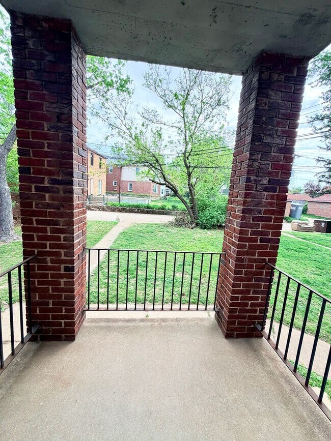 Building Photo - 5306- 5308 Jamieson Avenue