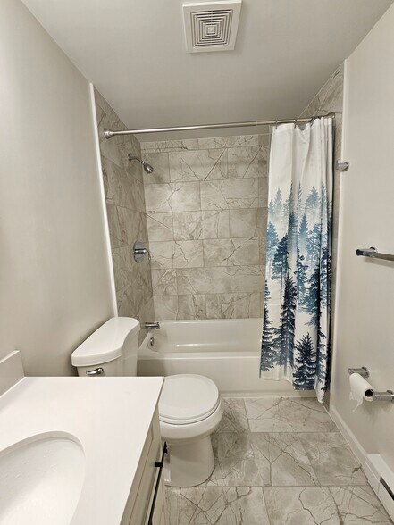 Building Photo - 15 Spencer Rd