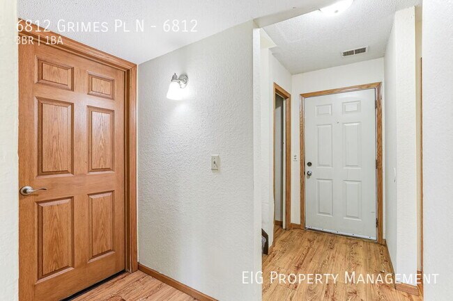 Building Photo - 6812 Grimes Pl N
