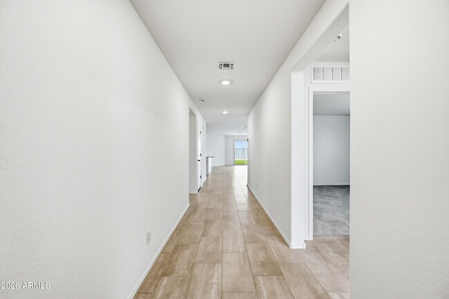 Building Photo - 24661 W Jessica Ln