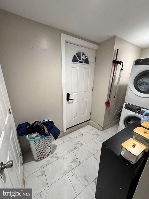 Building Photo - 614 Minor St