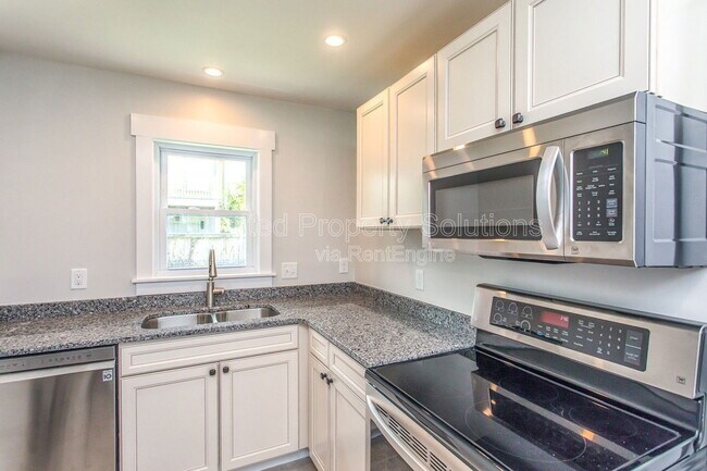 Building Photo - 1608 Bonito Ln