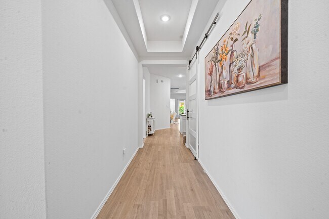 Building Photo - 12919 California Palm Ct