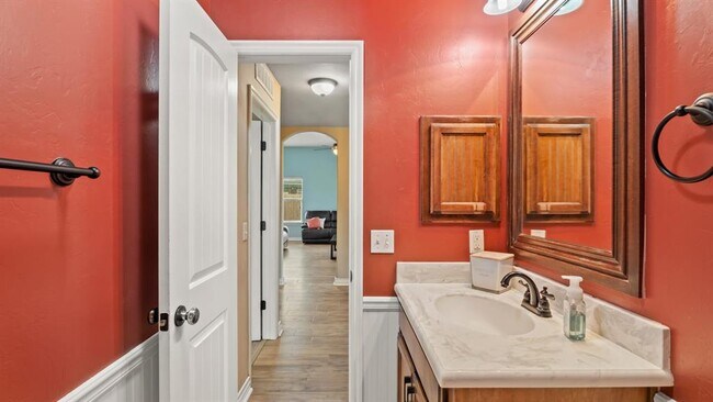 Building Photo - 16316 Drywater Dr