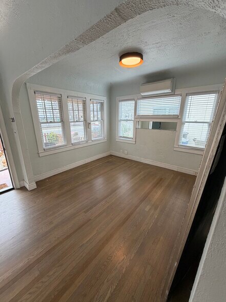 Building Photo - 1555 32nd St