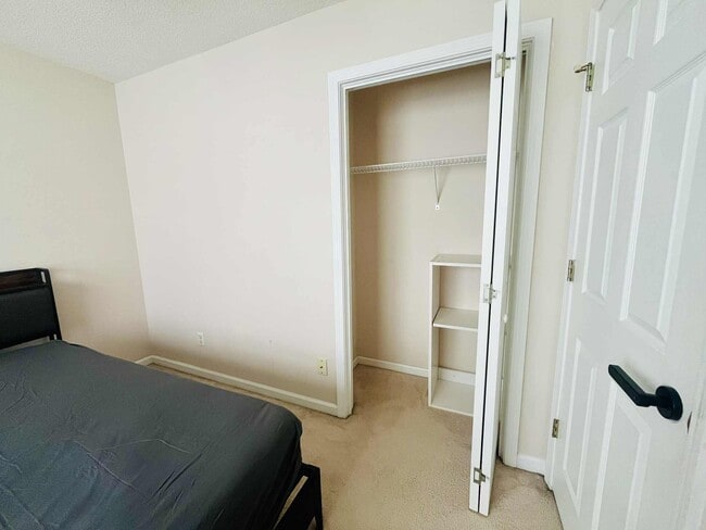 Building Photo - 19 Avocet Way