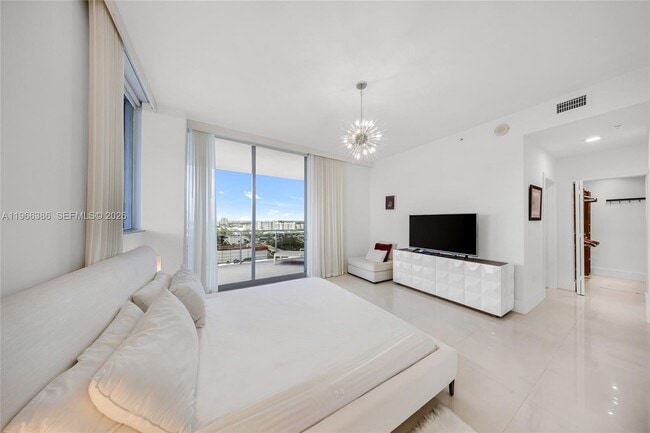 Building Photo - 7901 Hispanola Ave