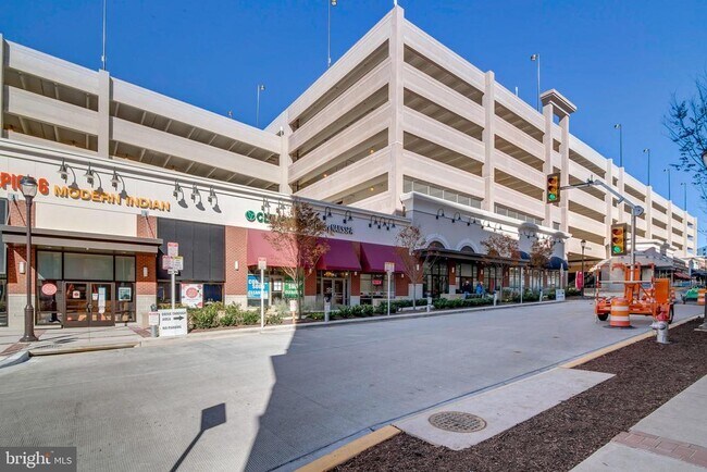 Building Photo - 2665 Prosperity Ave