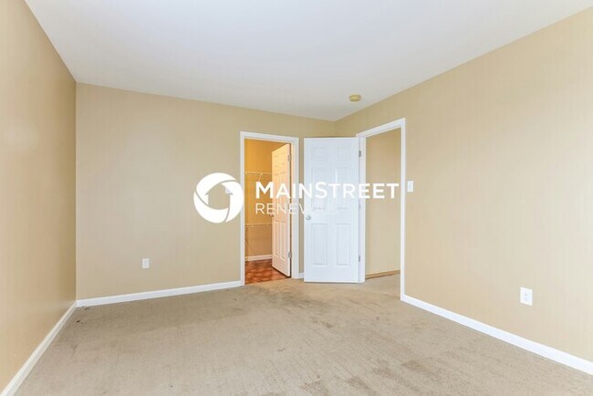 Building Photo - 3 Bedroom Pet-Friendly Home in Wentzville, MO with Main Street Renewal