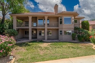 Building Photo - 984 Larkspur Rd