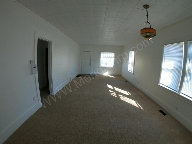 Building Photo - 442 E Wildwood Ave