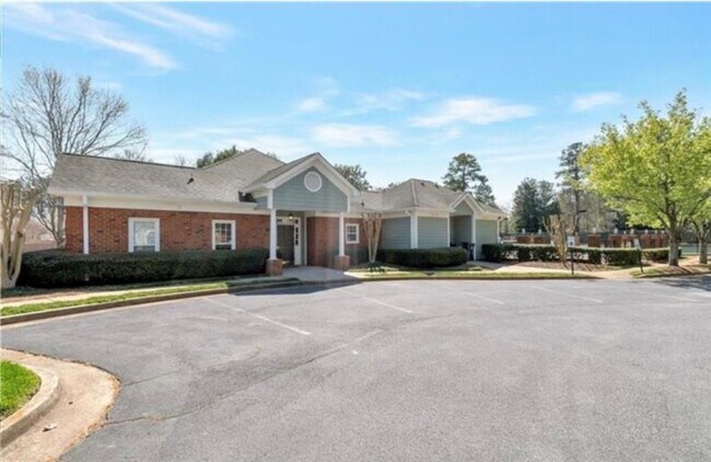 Building Photo - 2465 Devon Leigh Walk NW