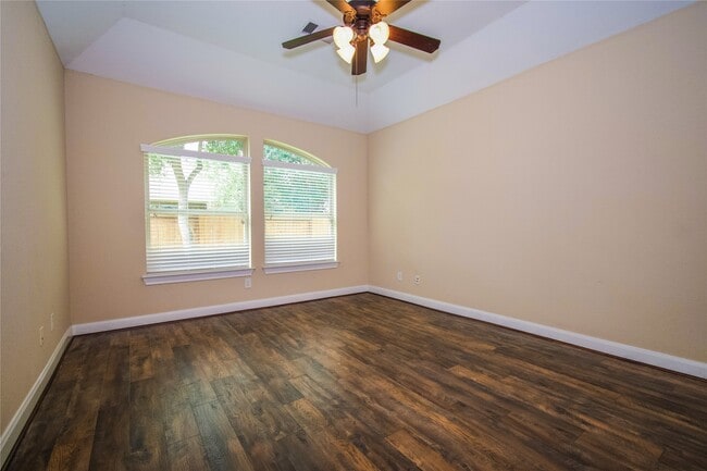 Building Photo - 6114 Brookmall Dr
