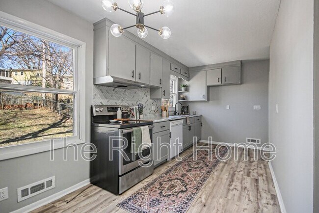 Building Photo - 1606 Cole Creek Dr