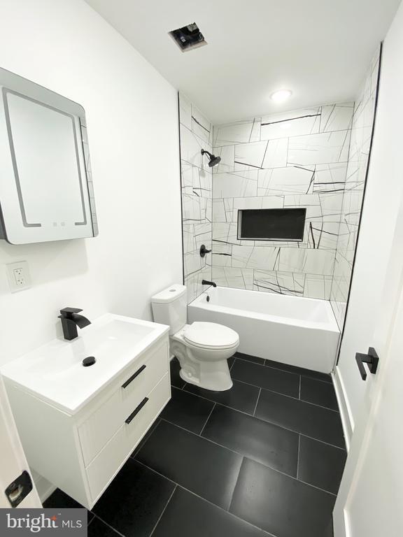 Building Photo - 2533 N 7th St