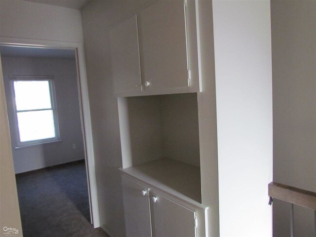 Building Photo - 37450 Charter Oaks Blvd