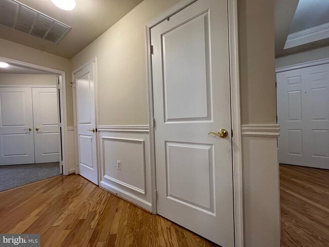 Building Photo - 485 Harbor Side St