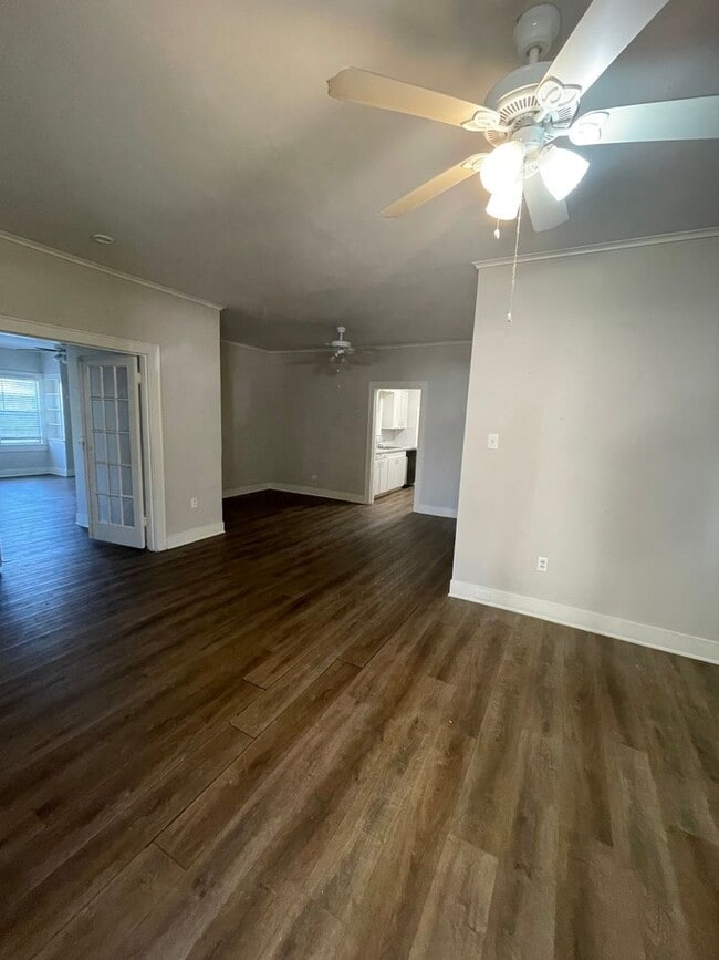 Building Photo - Beautiful One Bedroom Unit in Broadmoor