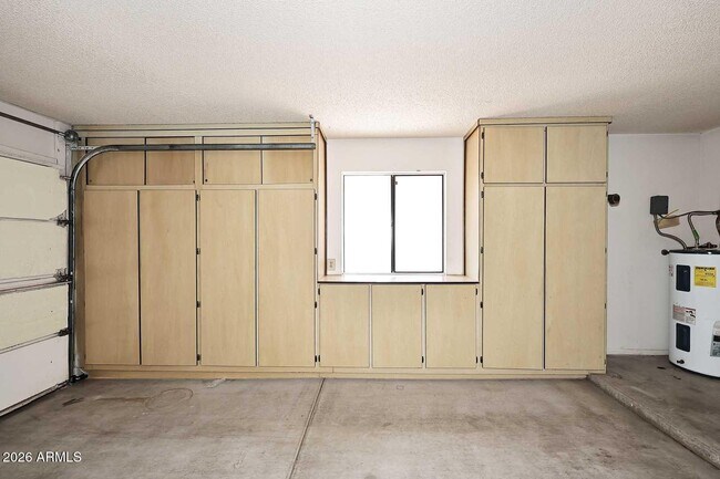 Building Photo - 17218 N Desert Glen Dr