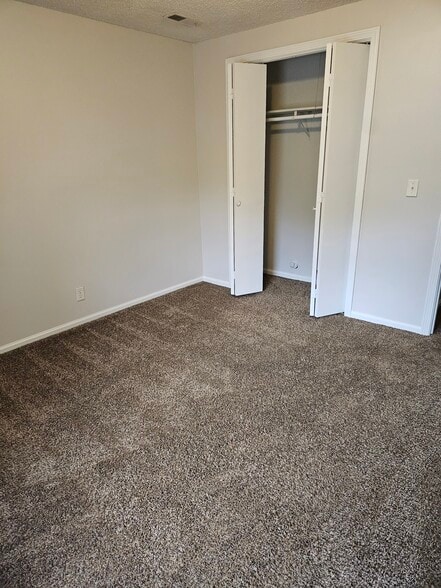 BEDROOM - 11819 County Road 438