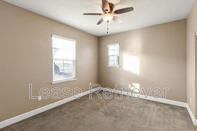 Building Photo - 479 W Esplanade Dr