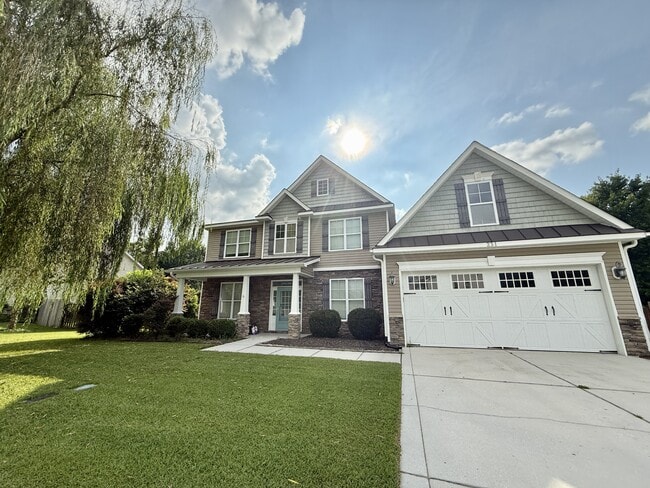 Primary Photo - 231 Southwoods Ln