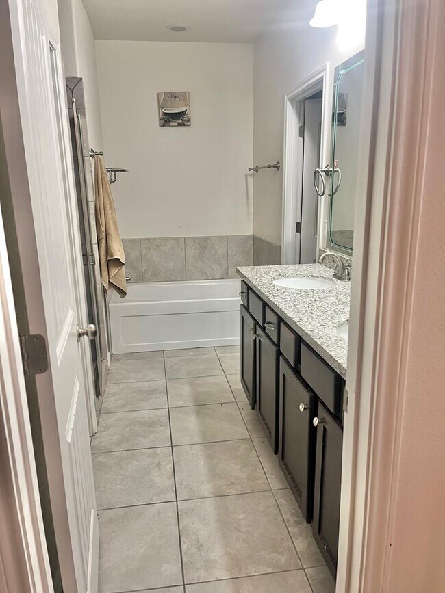 Building Photo - 1626 Boise Dr