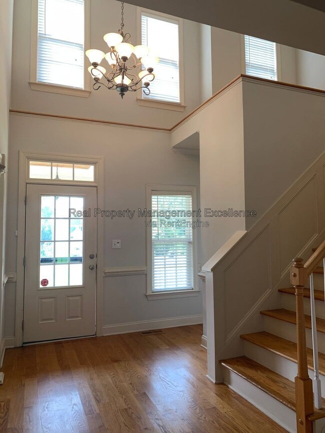 Building Photo - 1005 Hadley Meadows Dr