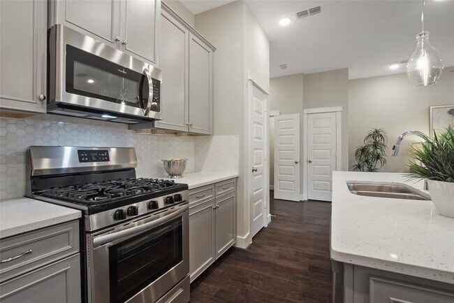 Building Photo - 12515 Holly Blue Ln