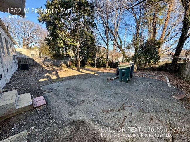 Building Photo - 1802 W Friendly Ave