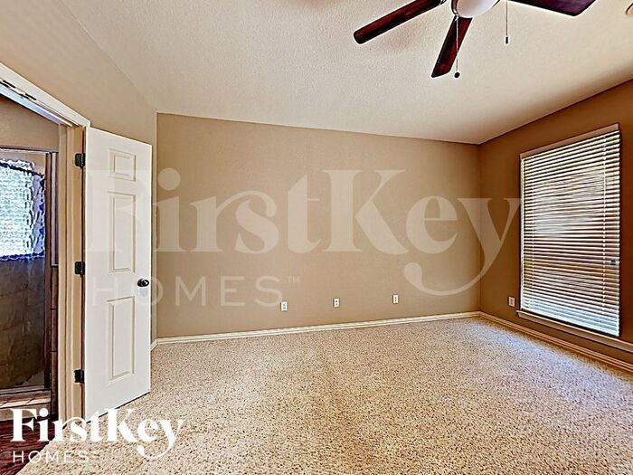 Building Photo - 10163 Trail Ridge Dr