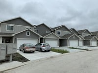 Building Photo - 1525 Ohana Ave