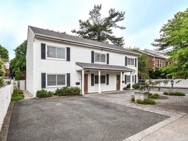 Primary Photo - 39 Graywood Rd