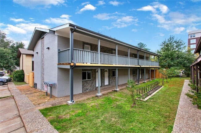 Building Photo - 513 Boyett St