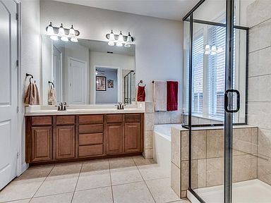 Building Photo - 3636 Treetop Dr