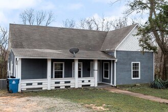 Building Photo - 500 E Main St