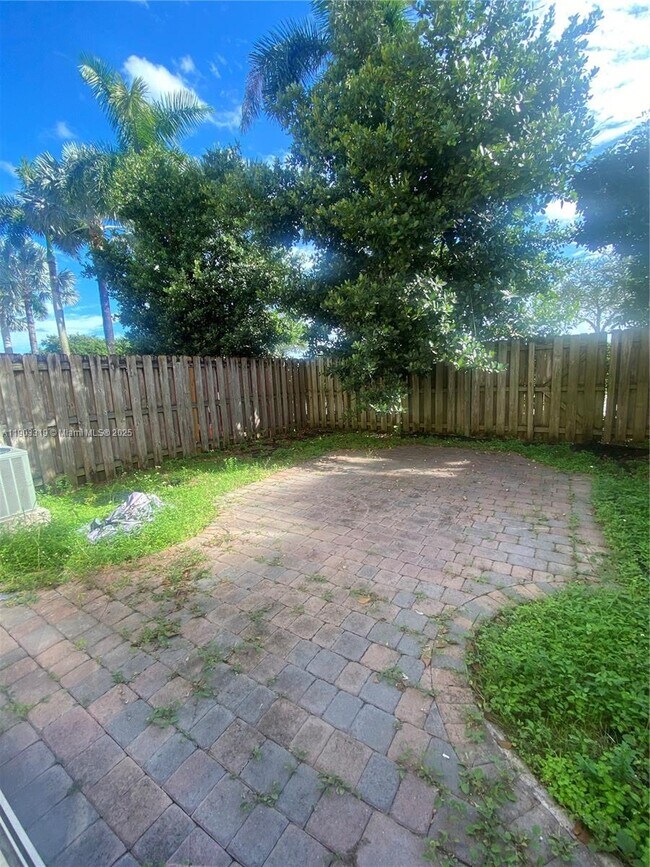 Building Photo - 15440 SW 119th Terrace